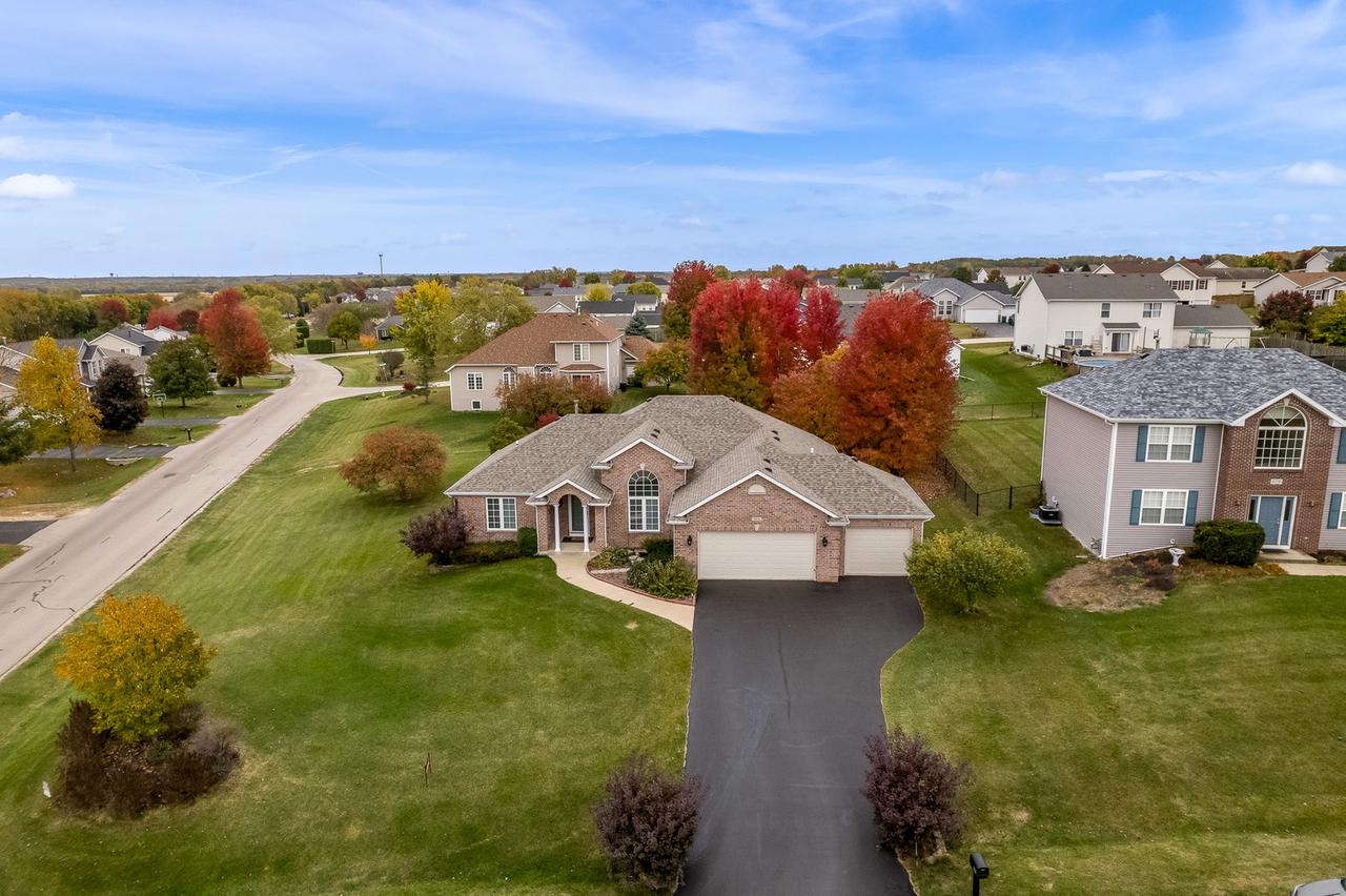 664 Elberon Way, Roscoe, IL 61073