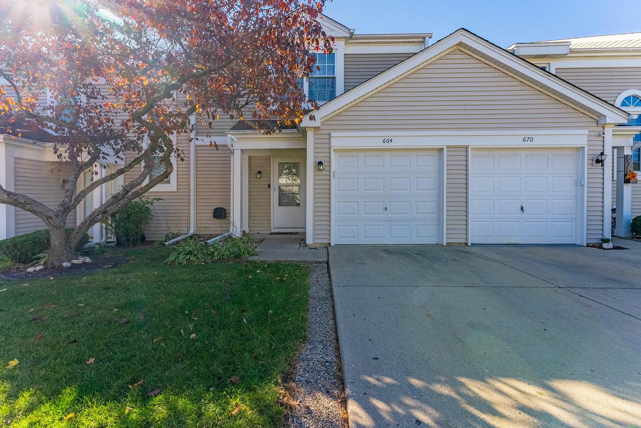664 Wedgewood Dr., Hanover Park, IL 60133