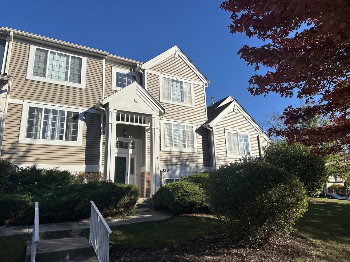 2358 Twilight Dr., Aurora, IL 60503