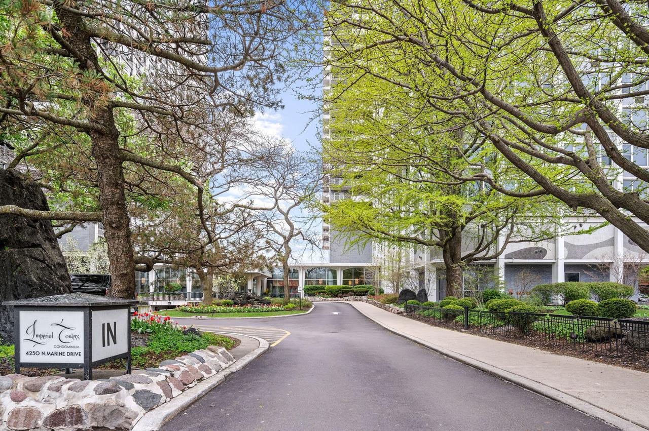 4250 N Marine Dr. #2606, Chicago, IL 60613