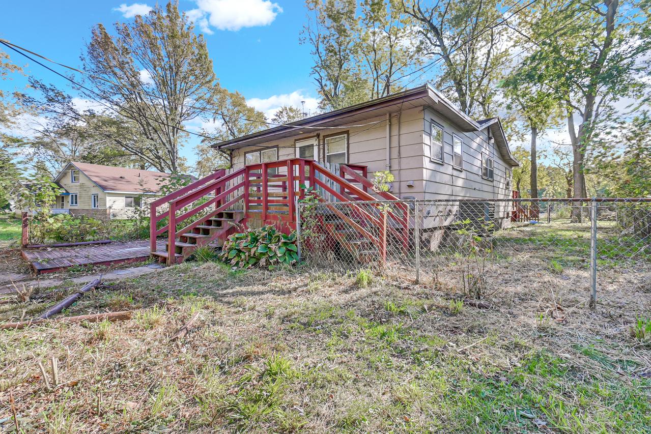 12718 E Metcalf Ave., Momence, IL 60954