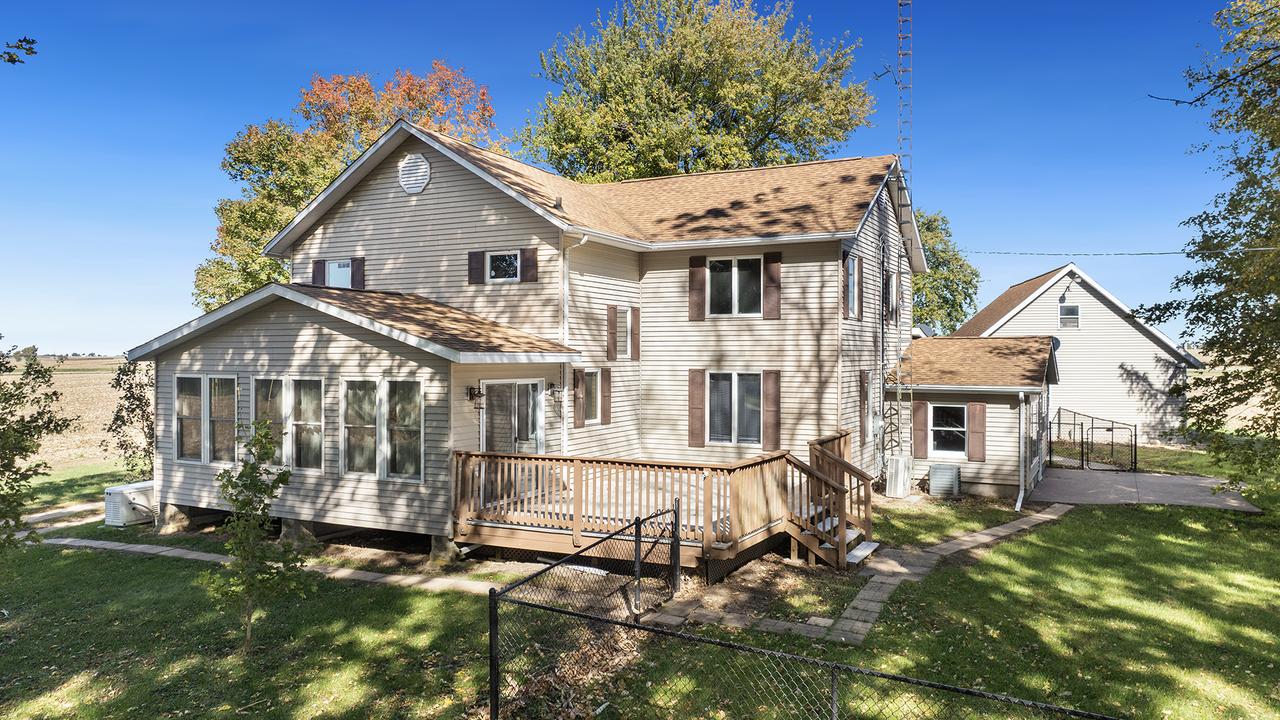 1182 Inlet Rd., Amboy, IL 61310