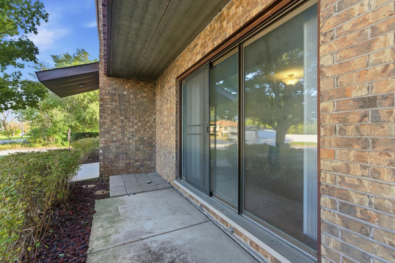 1863 Michigan City Rd. #1W, Calumet City, IL 60409