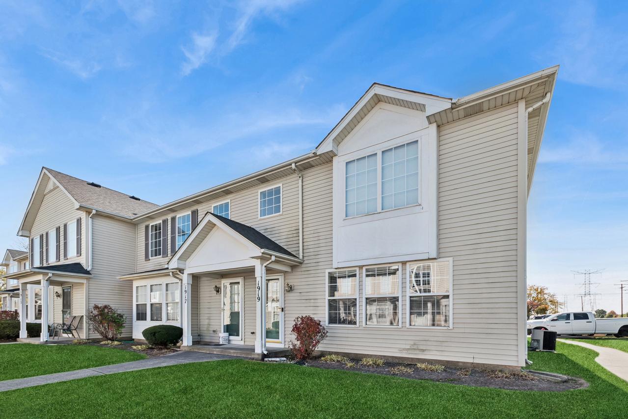 1919 Carousel Ct., Joliet, IL 60435