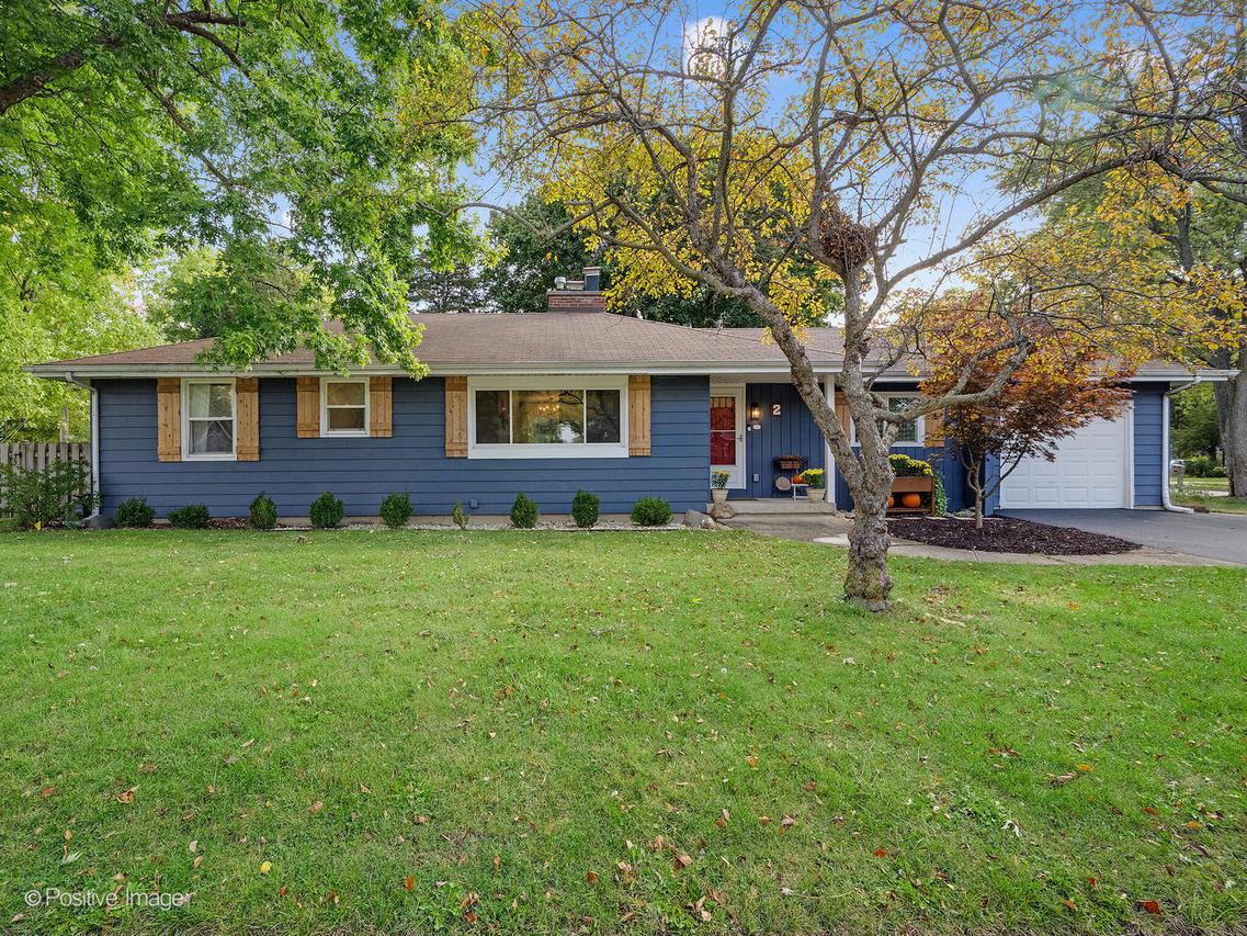 2 Sunset Ln., Algonquin, IL 60102