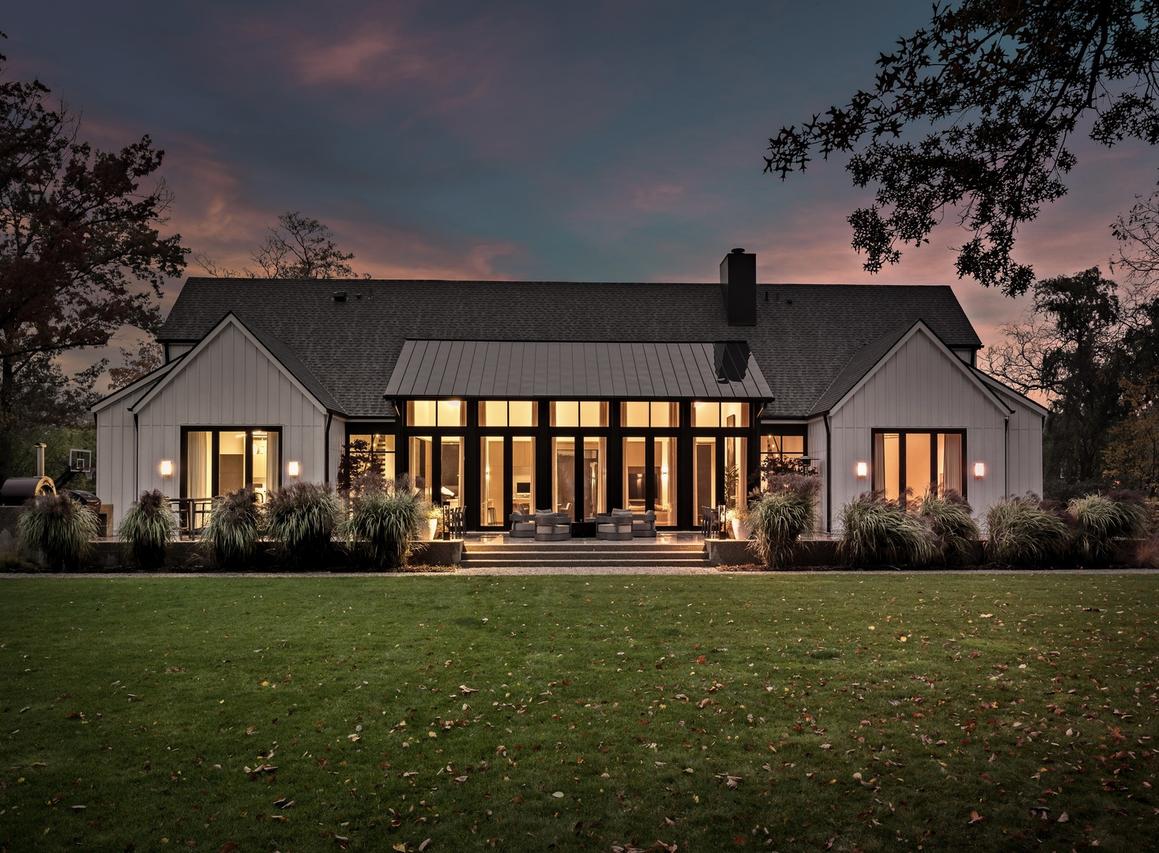 2064 Norfork Rd., Northfield, IL 60093