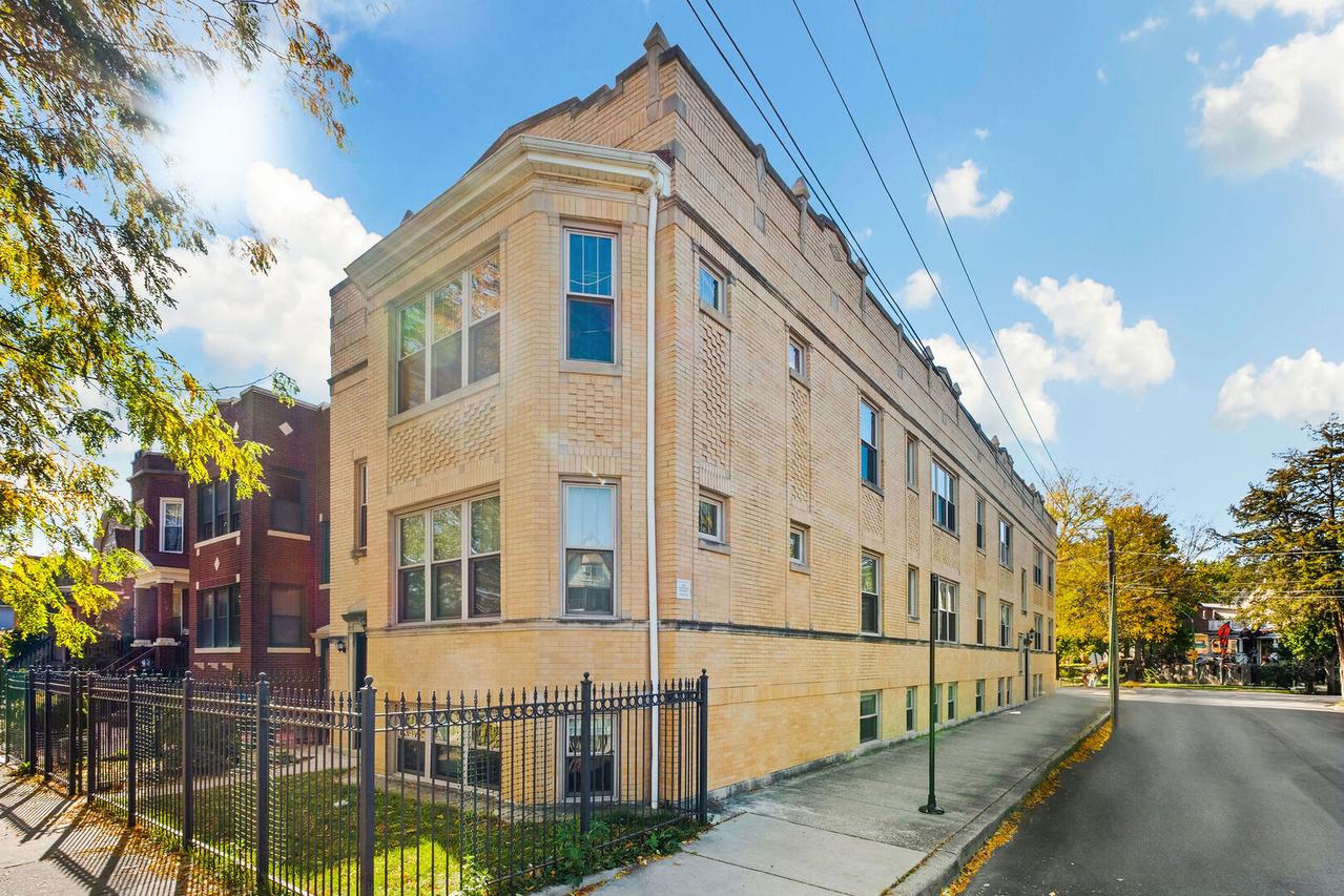 4109 W Eastwood Ave. #2, Chicago, IL 60630