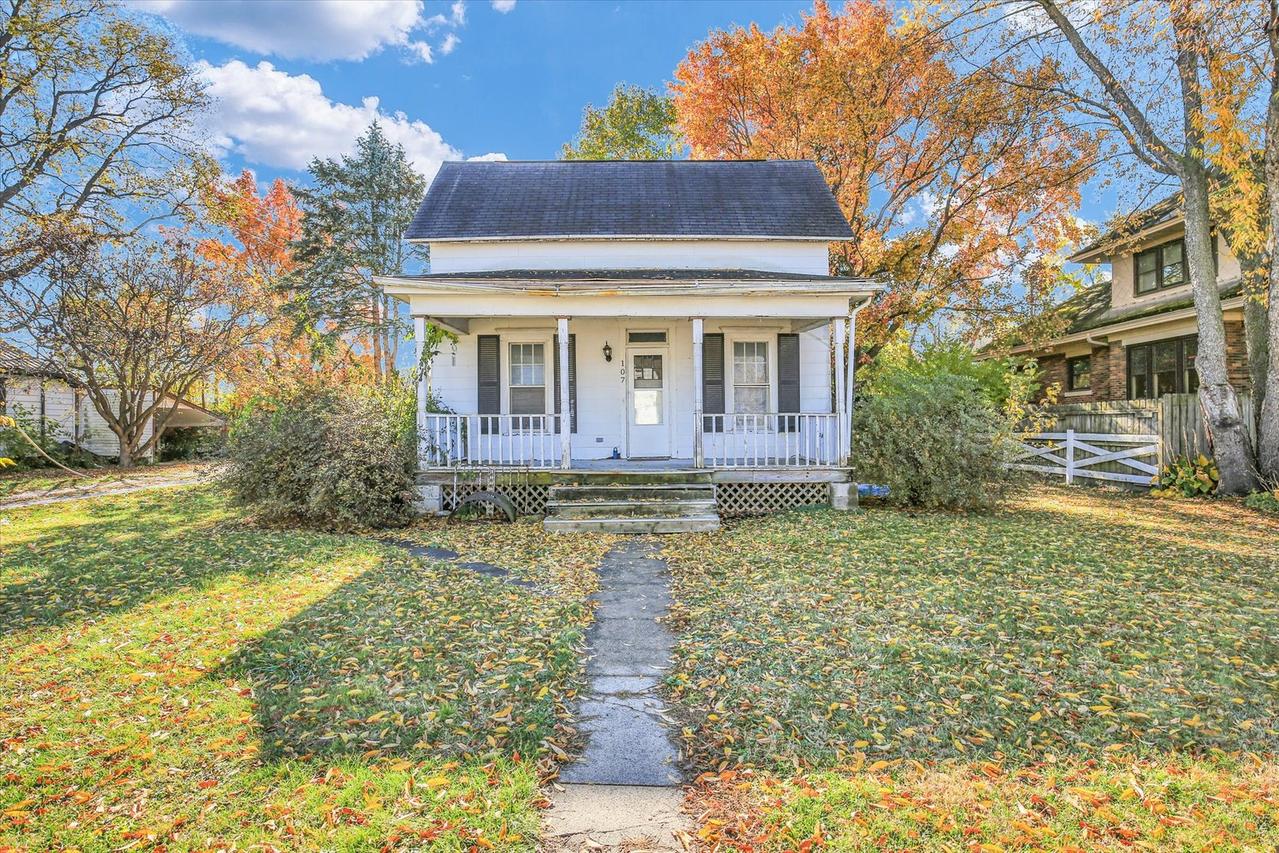 107 W Byron St., Sidney, IL 61877