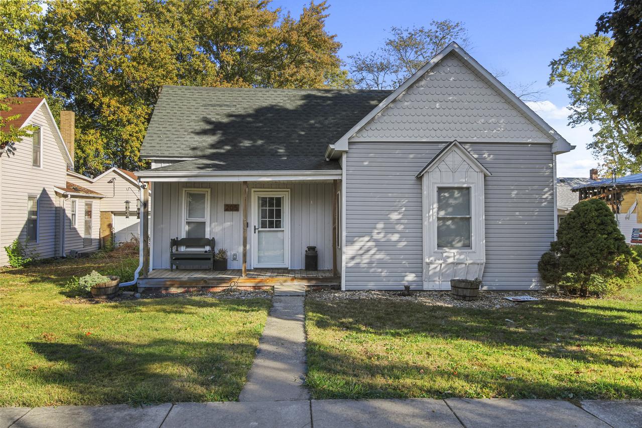 205 E Kyle St., Ogden, IL 61859