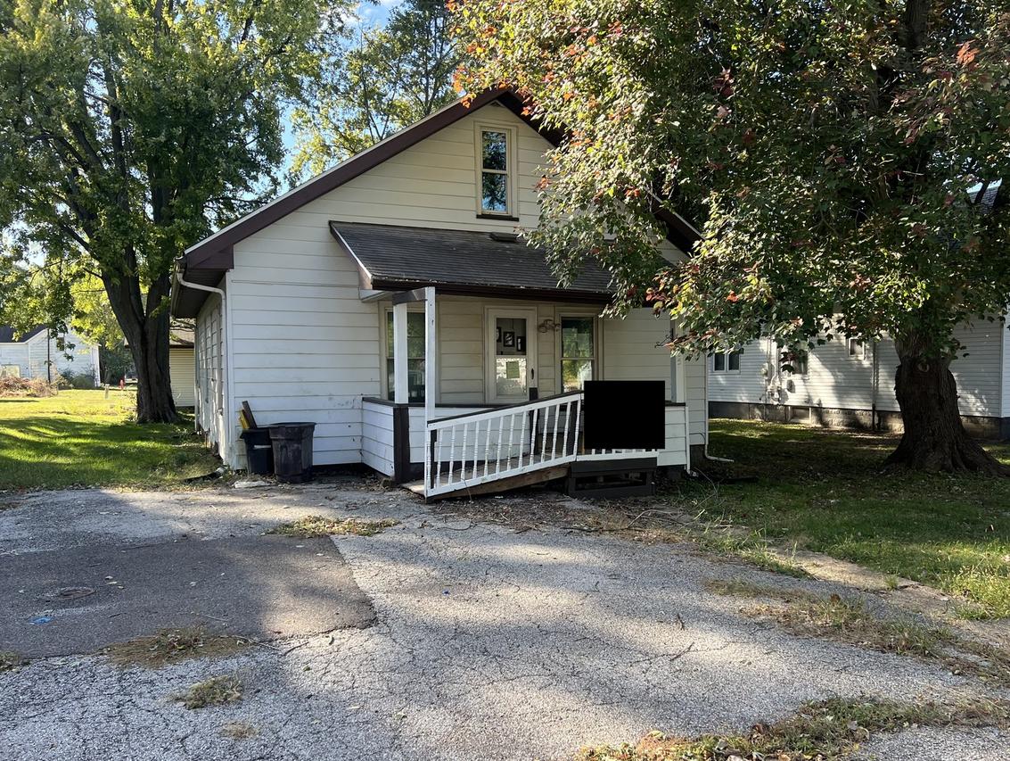 405 E Oakley St., Glasford, IL 61533