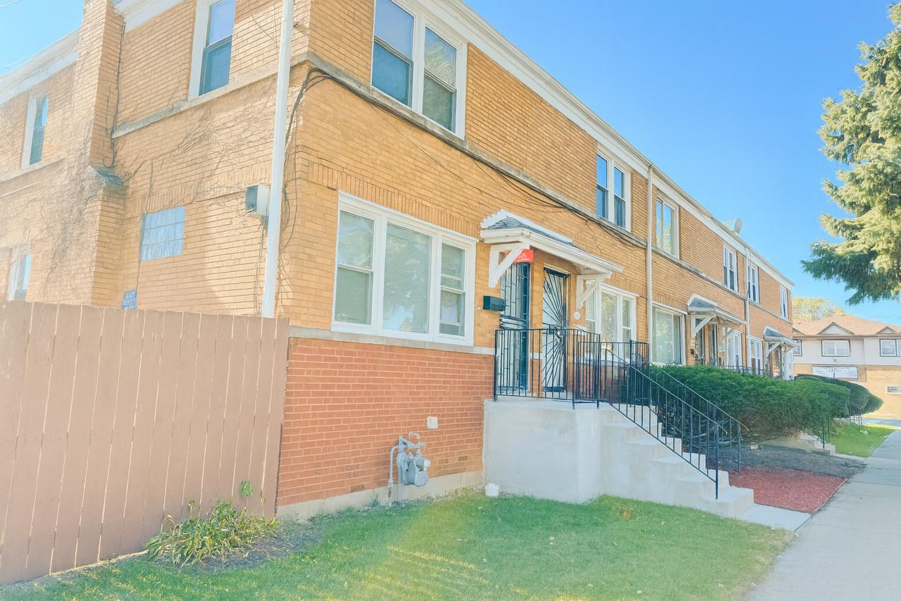 3616 Jackson St., Bellwood, IL 60104