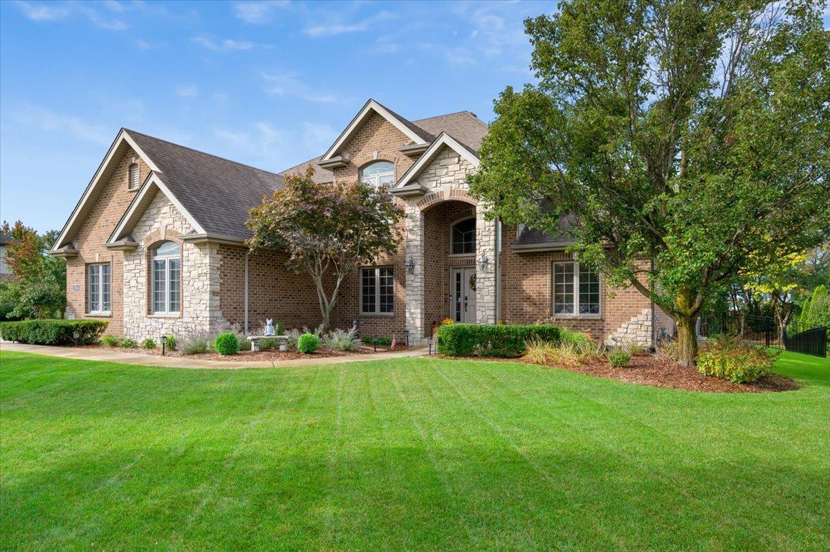 12984 Waterford Dr., Lemont, IL 60439