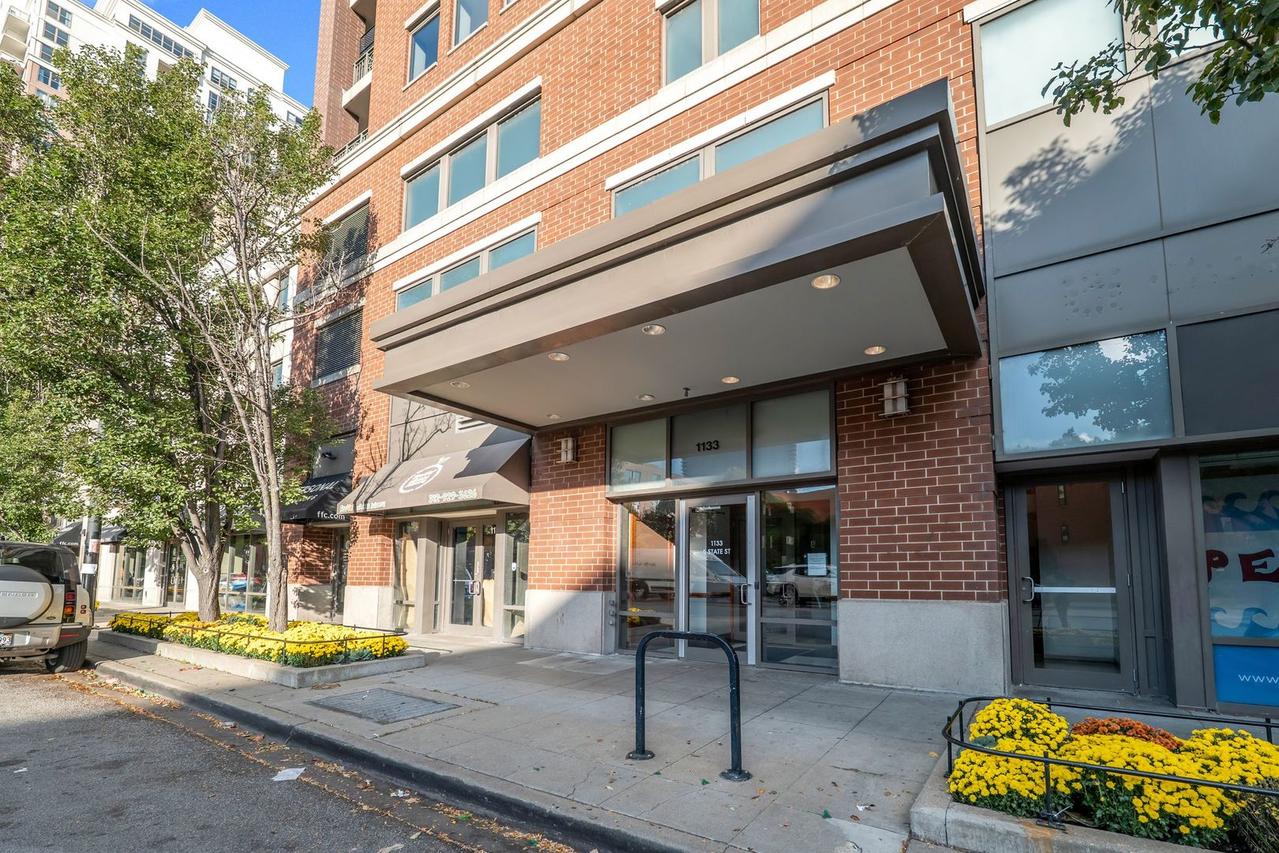 1133 S State St. #403B, Chicago, IL 60605