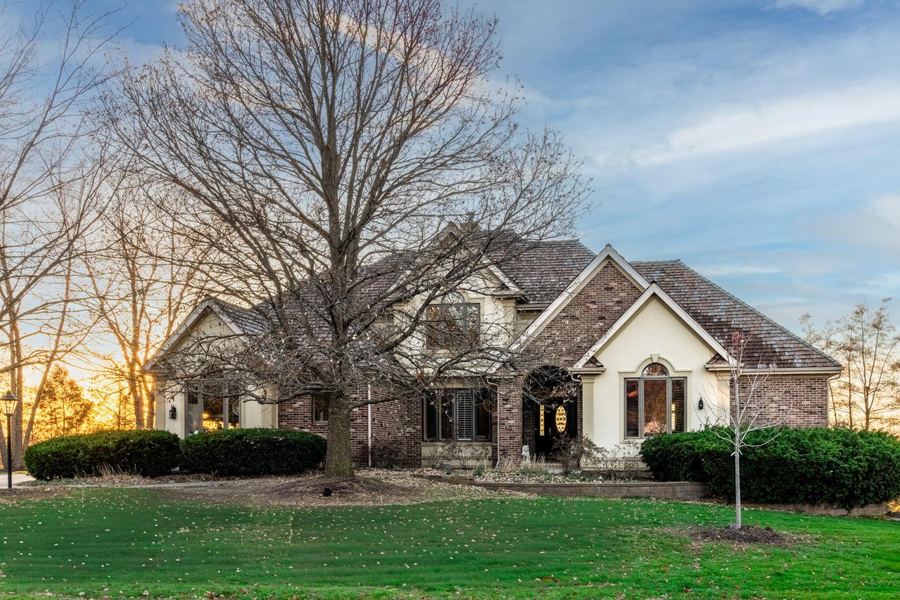 28790 N Sky Crest Dr., Ivanhoe, IL 60060