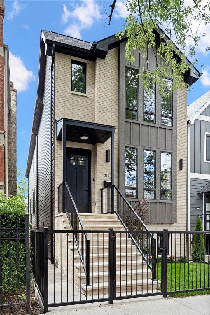 3140 N Leavitt St., Chicago, IL 60618