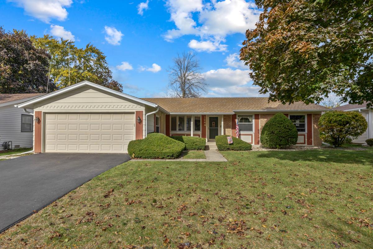 1244 Dover Ln., Elk Grove Village, IL 60007