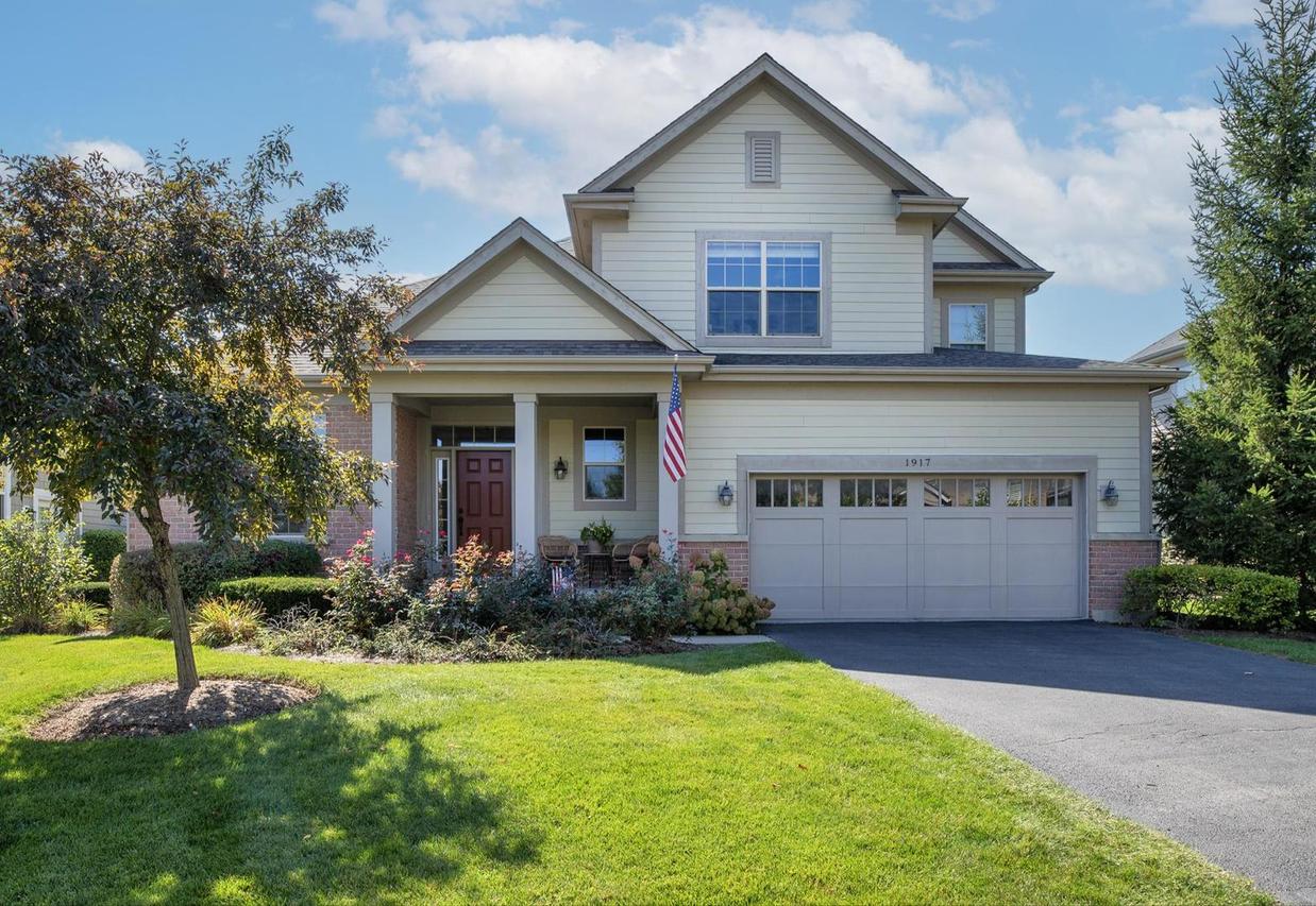 1917 Dauntless Dr., Glenview, IL 60026