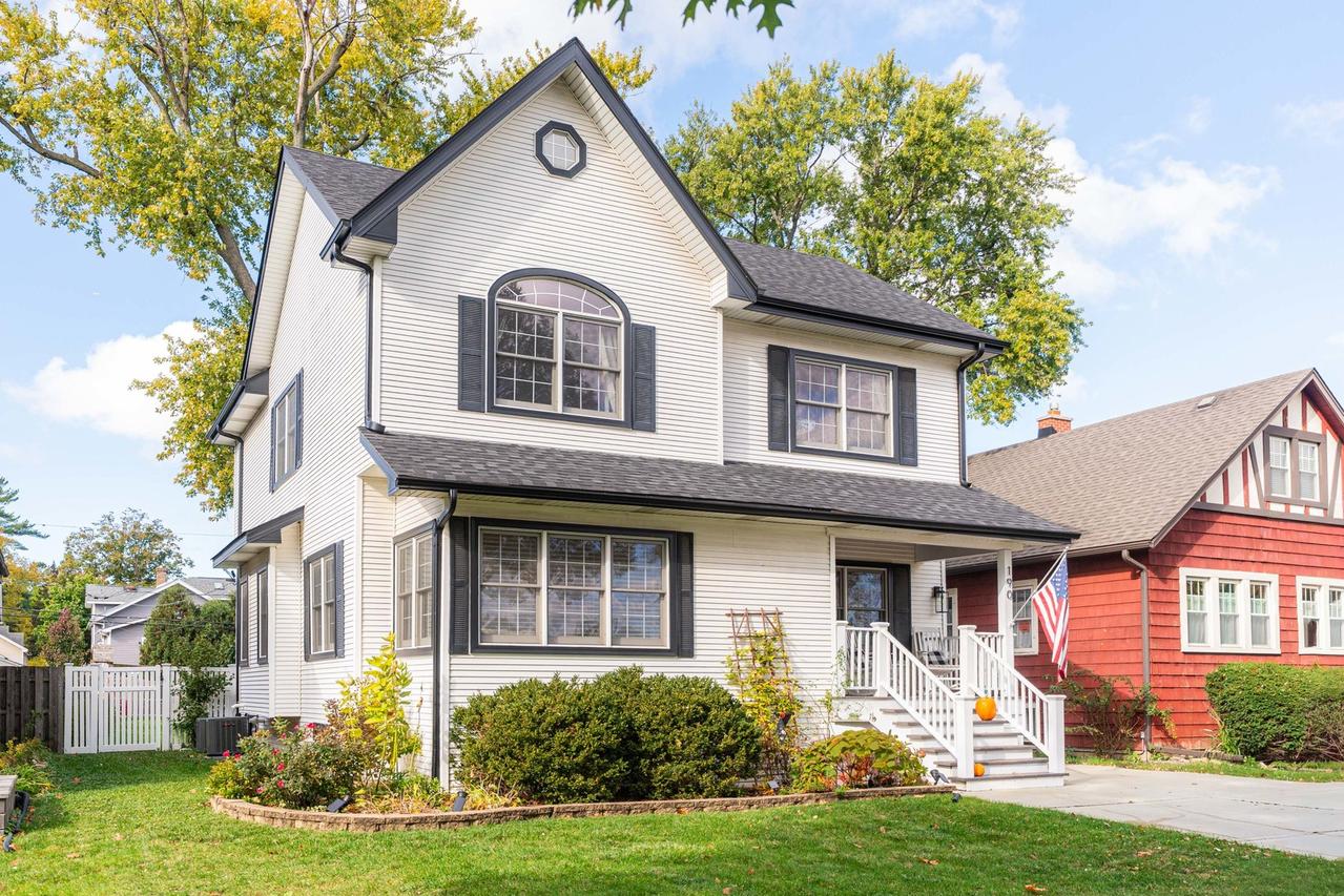 190 S Grace St., Lombard, IL 60148