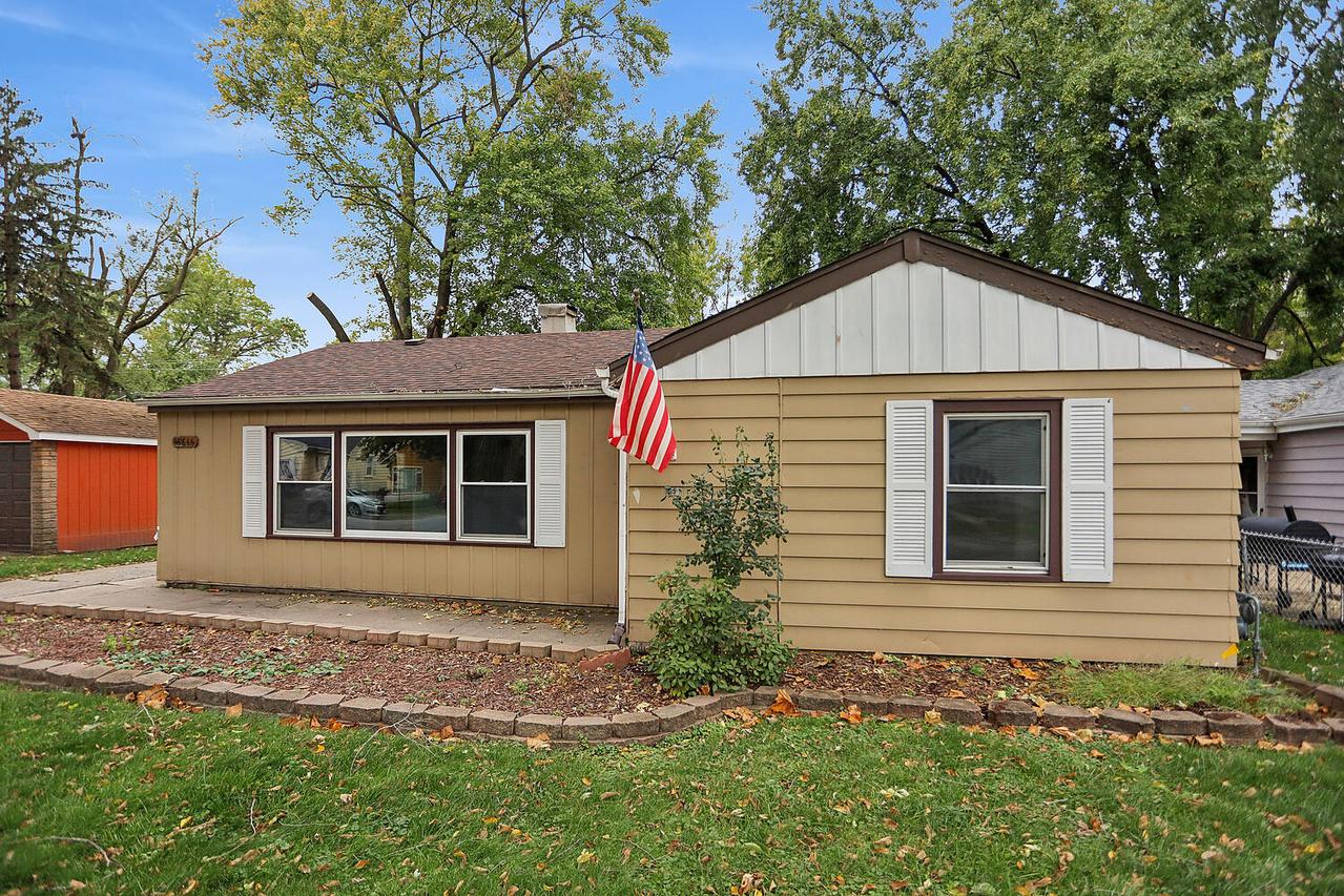 16846 Orchard Ridge Ave., Hazel Crest, IL 60429