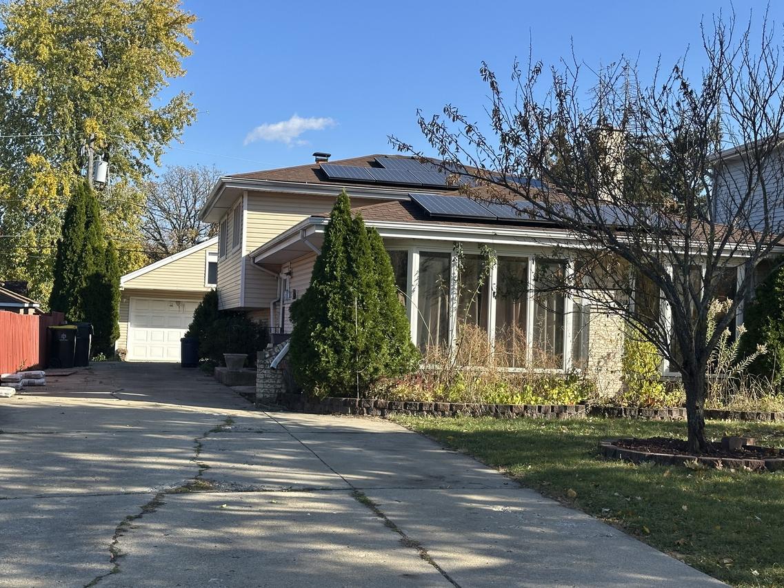 139 N Hemlock Ave., Wood Dale, IL 60191