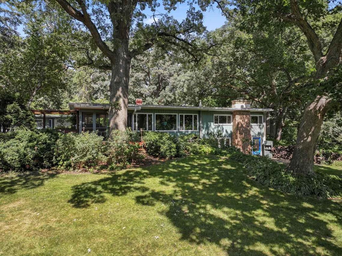 7N949 Stevens Rd., St. Charles, IL 60175