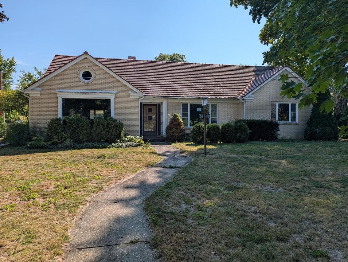 2215 Guilford Rd., Rockford, IL 61107