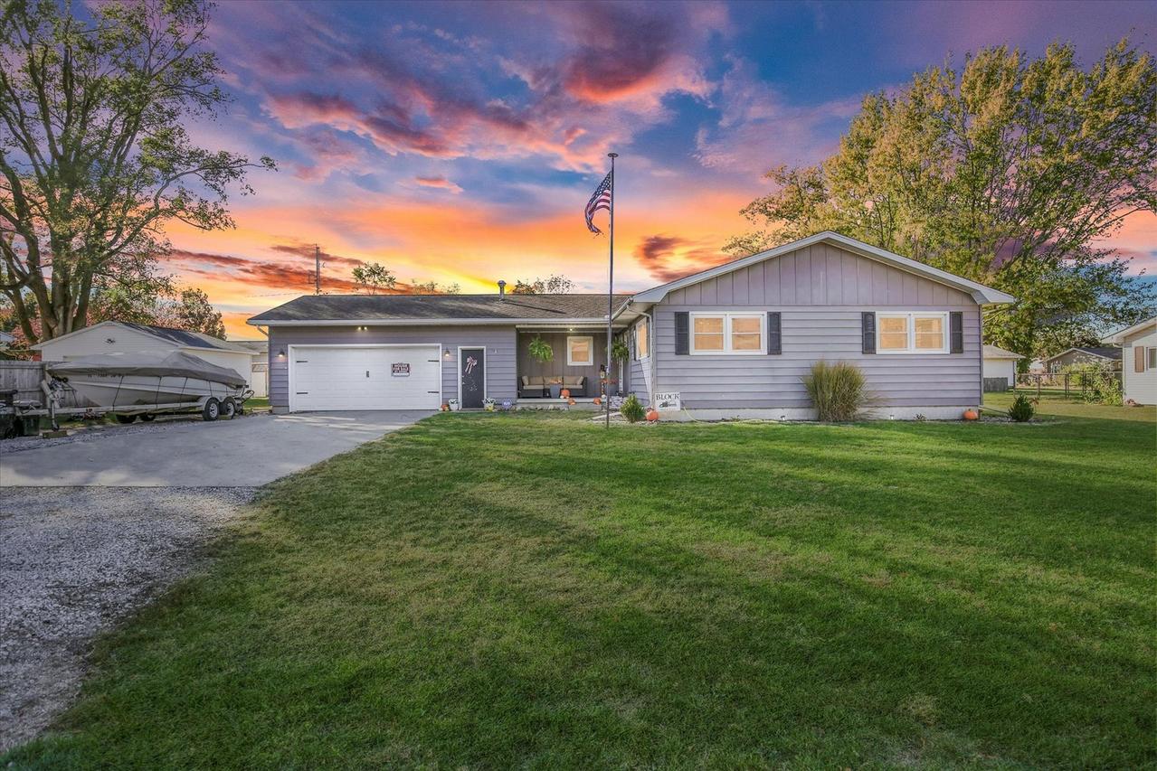 407 S Washington St., Sidney, IL 61877