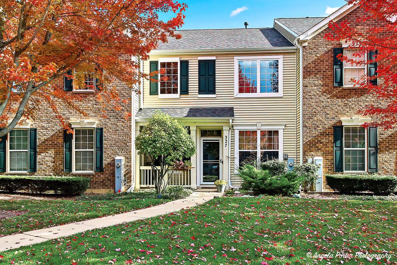 327 S Litchfield Dr., Round Lake, IL 60073