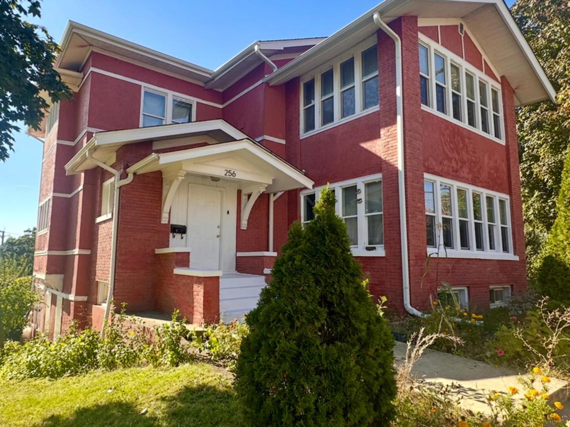 256 W Downer Pl., Aurora, IL 60506