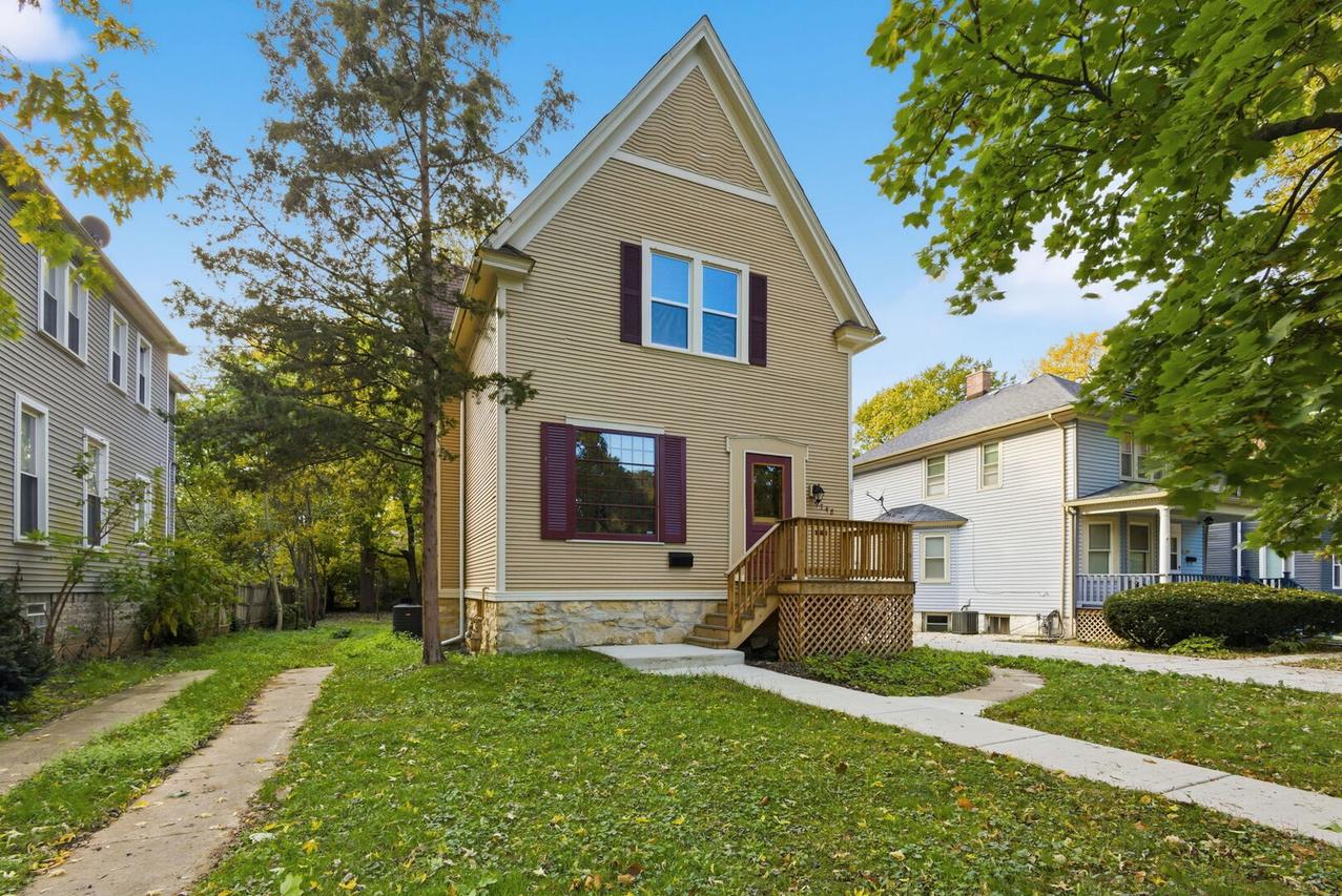 9748 S Vanderpoel Ave., Chicago, IL 60643