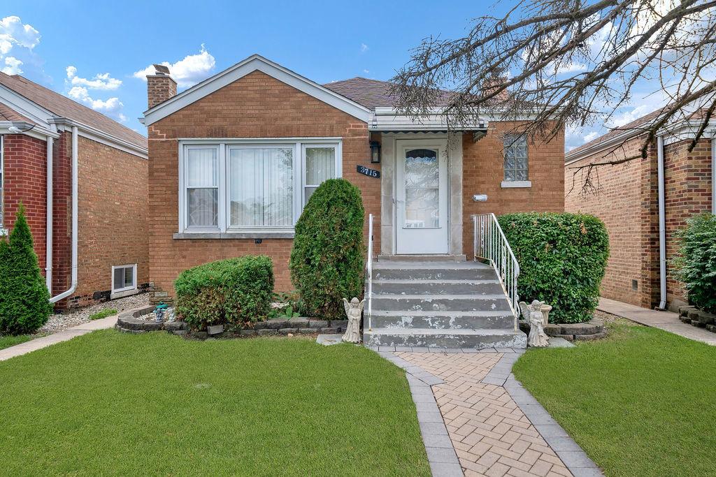 3715 W 69th St., Chicago, IL 60629