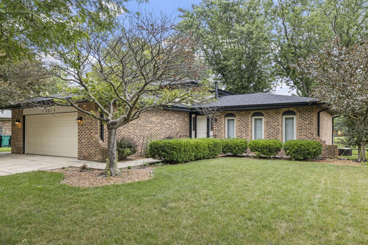 13813 S 84th Ave., Orland Park, IL 60462