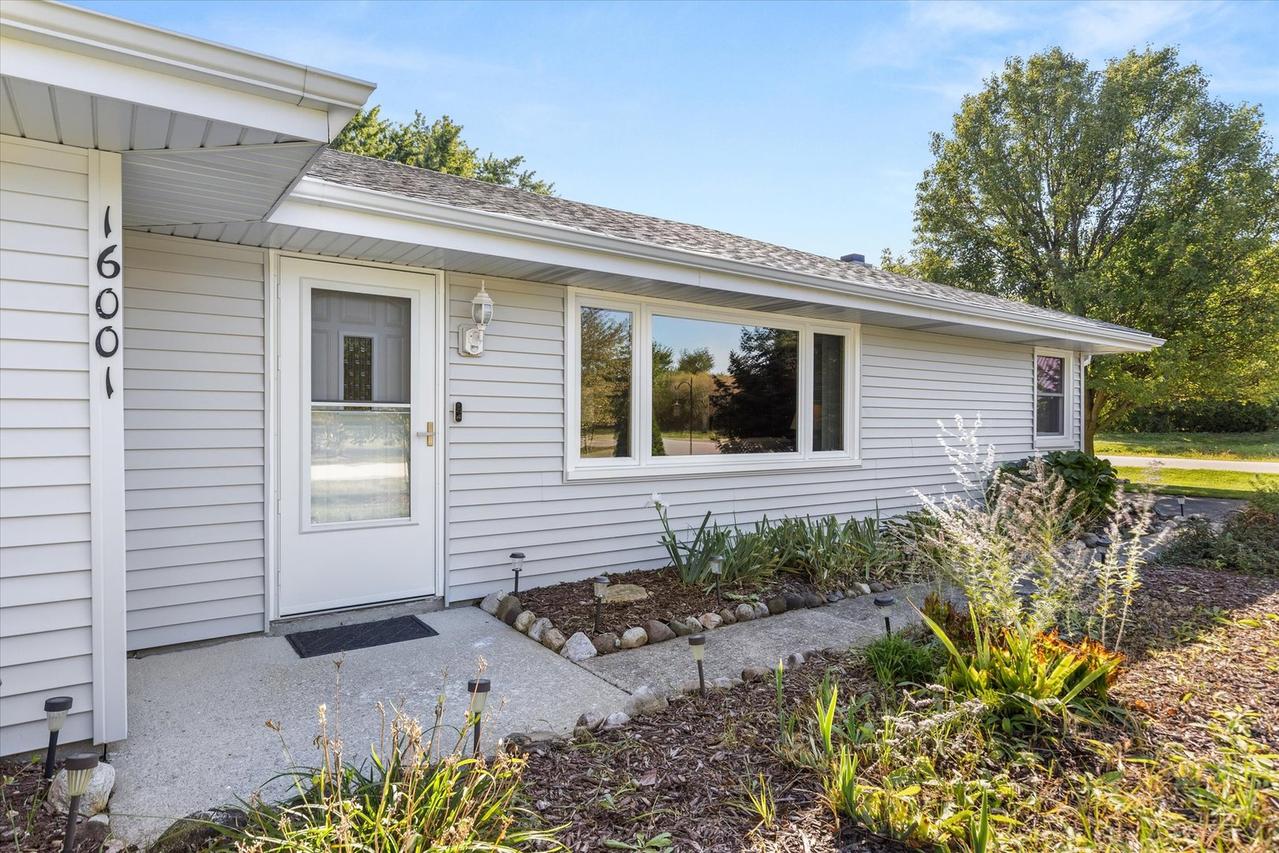 16001 S Leach Dr., Homer Glen, IL 60491