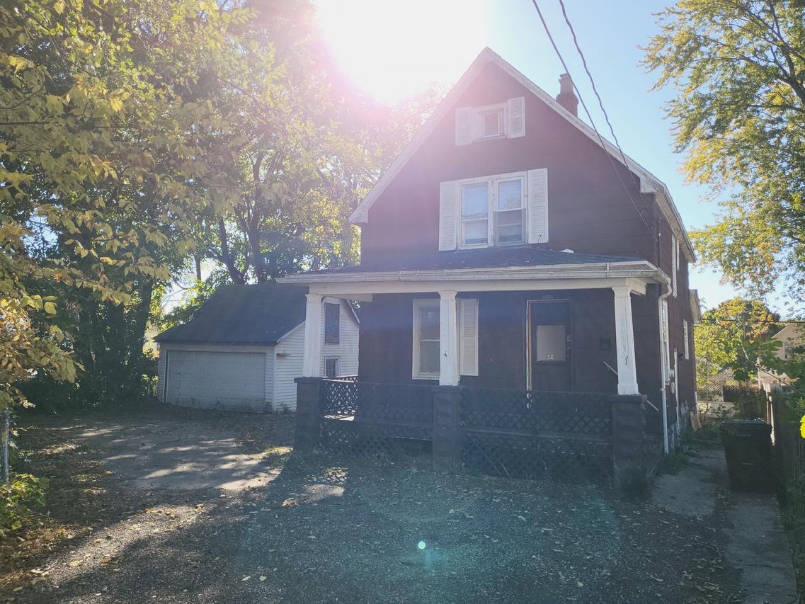 1433 5th Ave., Rockford, IL 61104