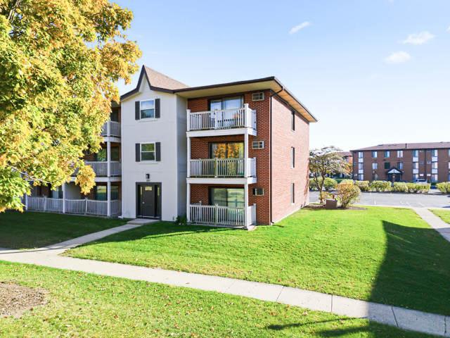 291 Gregory St. #6, Aurora, IL 60504