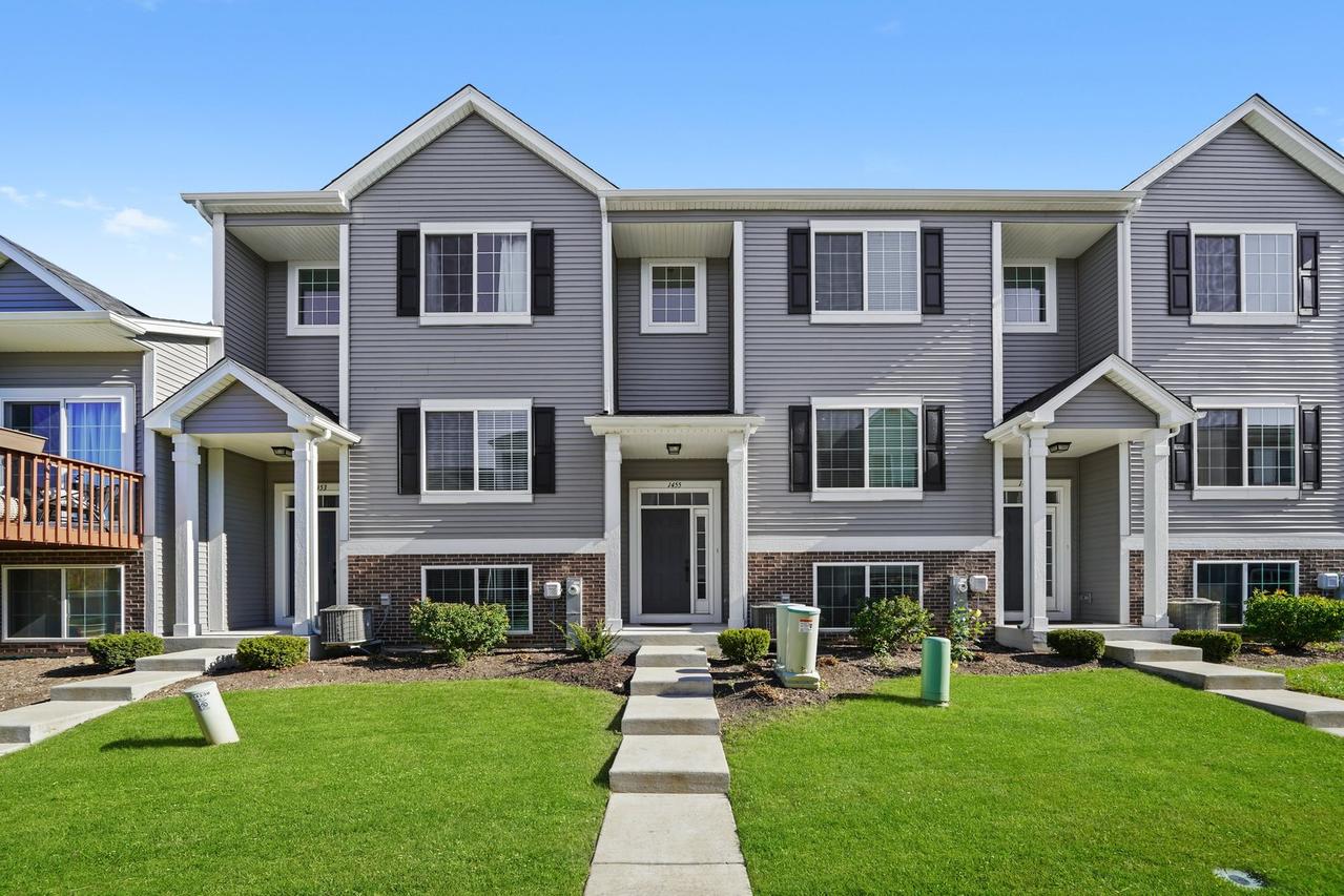 1455 Manning Ave., Montgomery, IL 60538