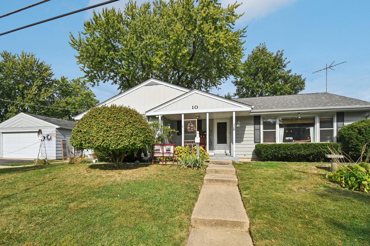 10 Glen St., Grayslake, IL 60030