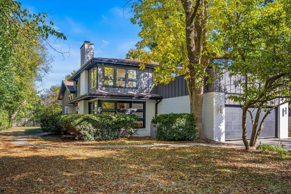 1077 Green Bay Rd., Glencoe, IL 60022