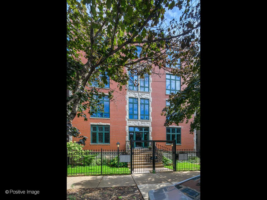 463 N Green St. #2S, Chicago, IL 60642