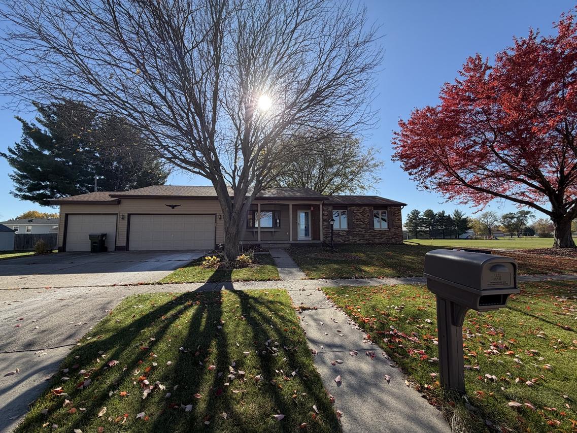 1905 E 23rd St., Sterling, IL 61081