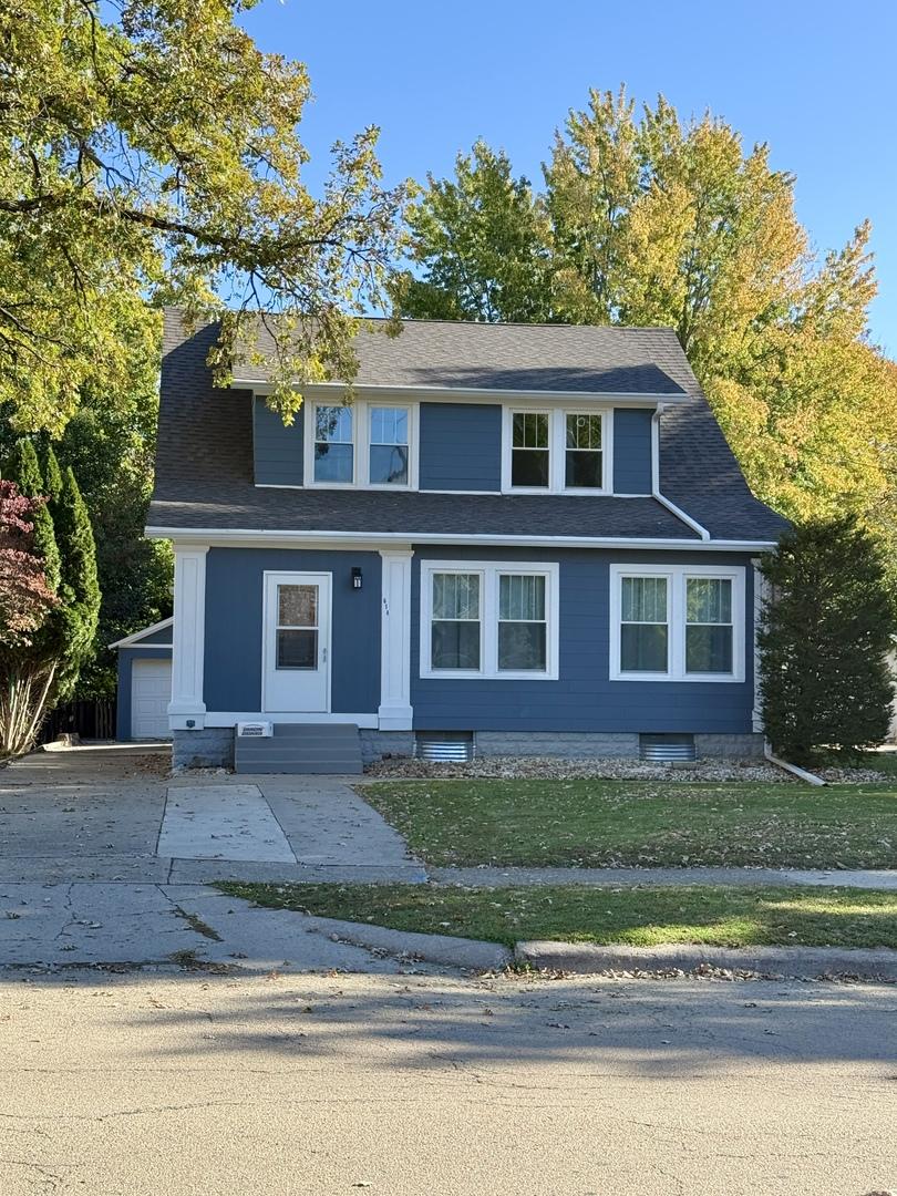 614 N Brinton Ave., Dixon, IL 61021