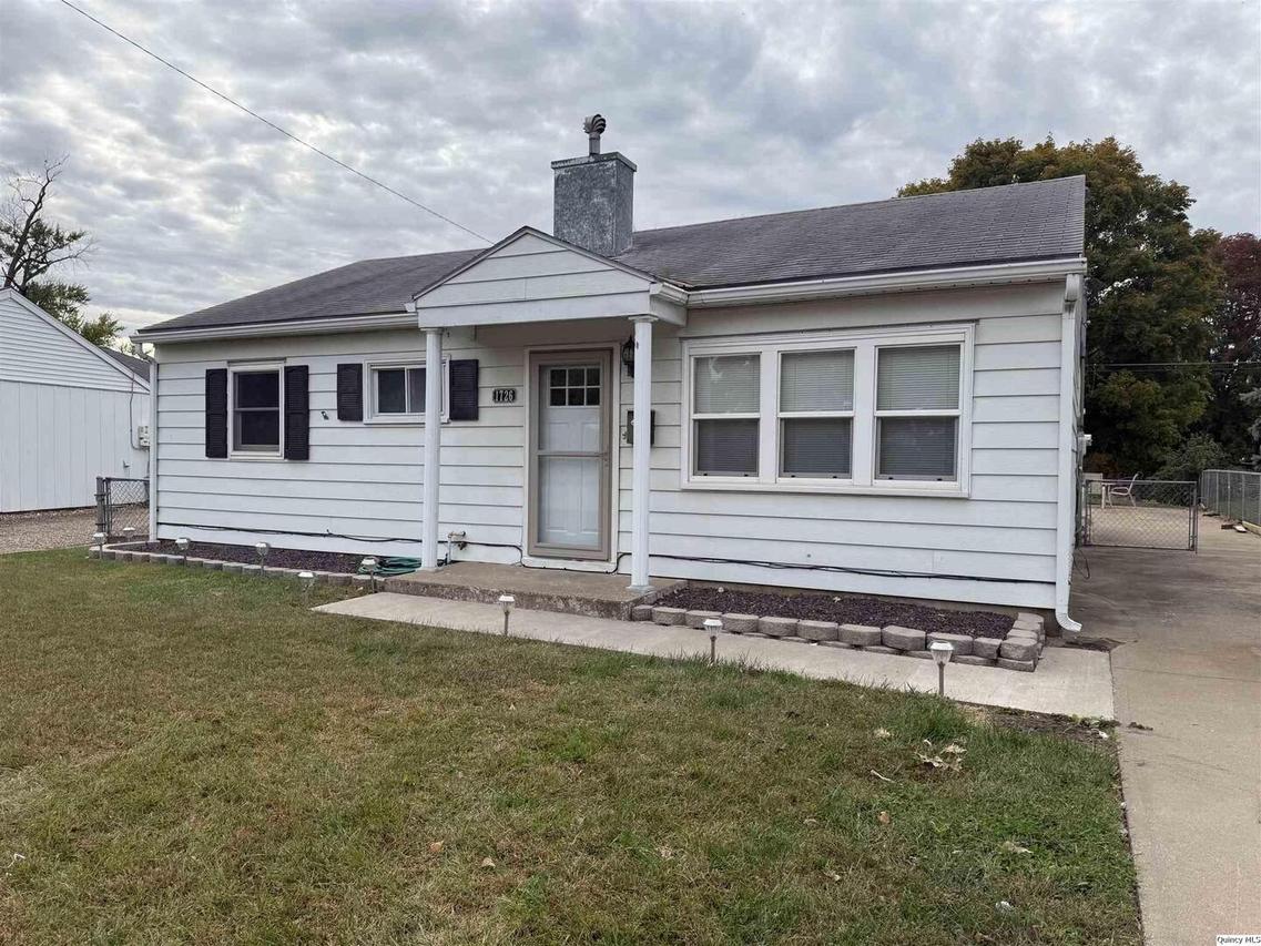 1726 W Granview Dr., Quincy, IL 62301