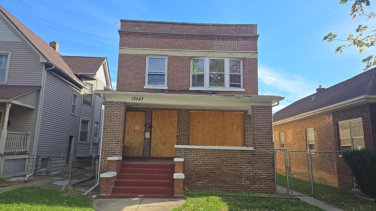 12547 Greenwood Ave., Blue Island, IL 60406