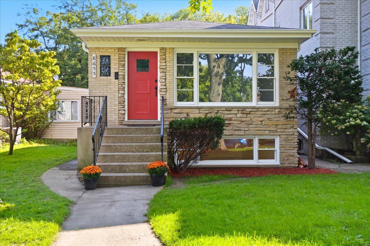 8655 Harms Rd., Skokie, IL 60077