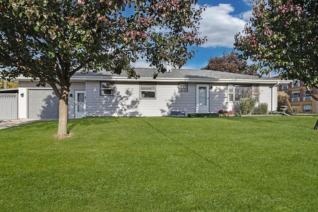 903 Porter St., Lemont, IL 60439