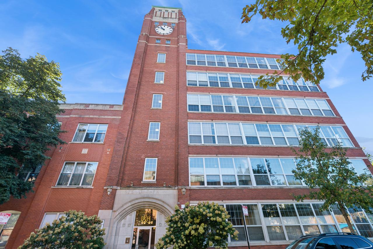 1801 W Larchmont Ave. #310, Chicago, IL 60613