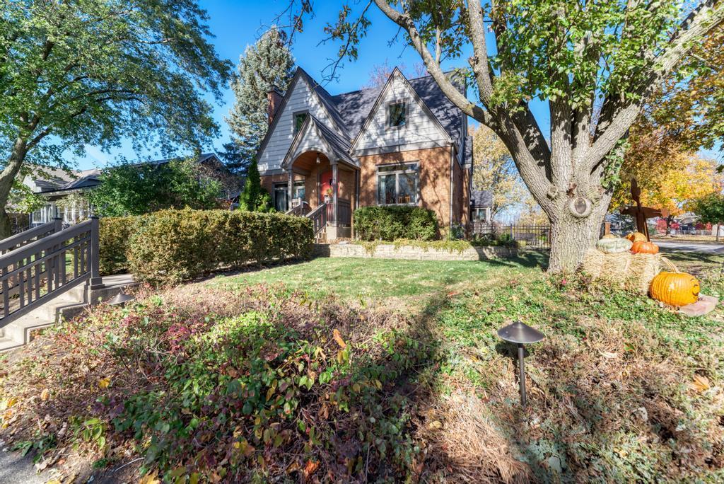 322 E Elm St., Lombard, IL 60148