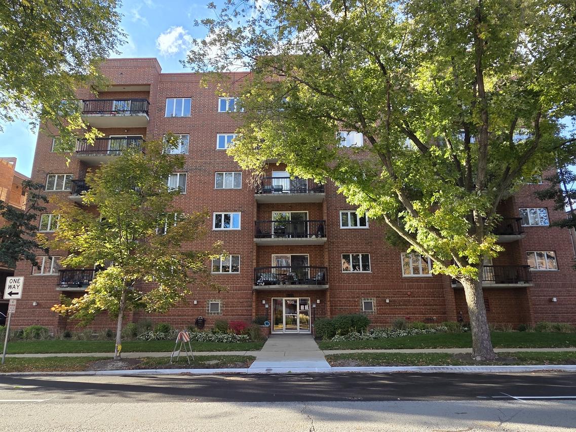 [Address Hidden by Seller], Des Plaines, IL 60016