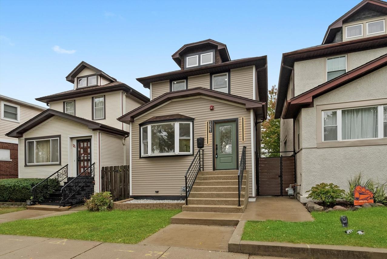 1021 S Lombard Ave., Oak Park, IL 60304