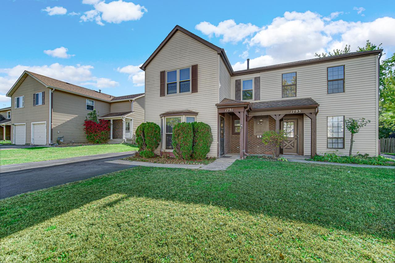 1791 Mccormick Ln., Hanover Park, IL 60133